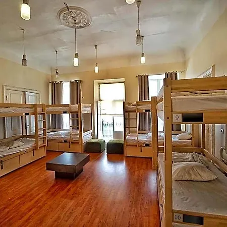 Hostel The Monks Bunk & Bar