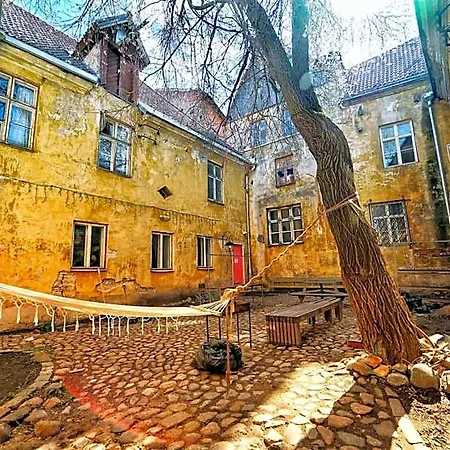 The Monks Bunk Hostel&bar *