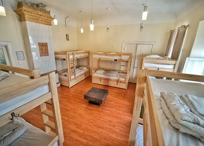 The Monks Bunk Hostel&bar *