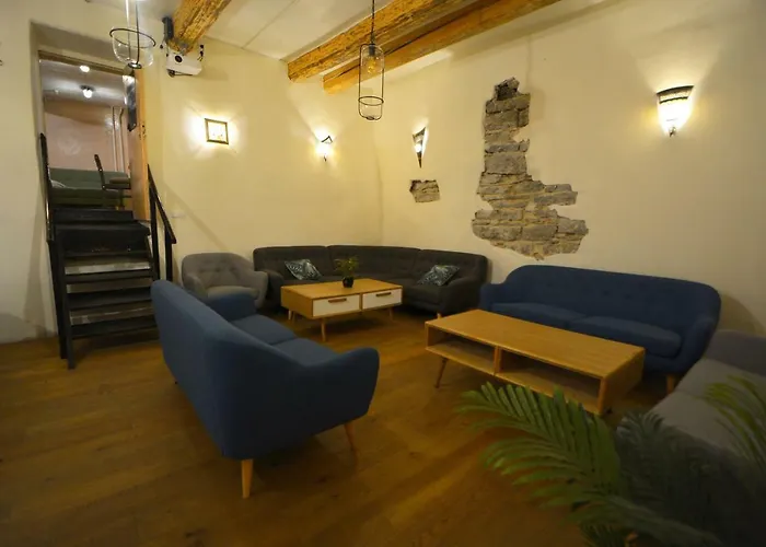 The Monks Bunk Hostel&bar