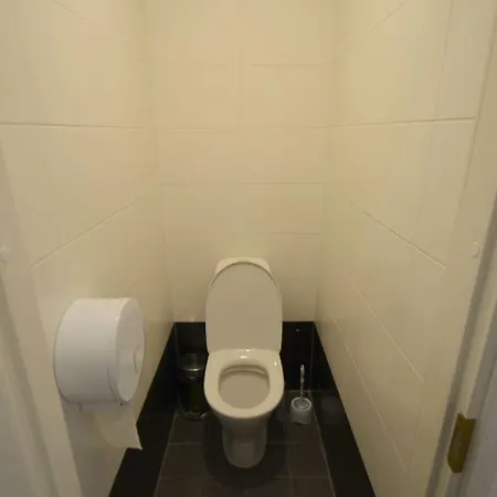 The Monks Bunk & Bar * טאלין