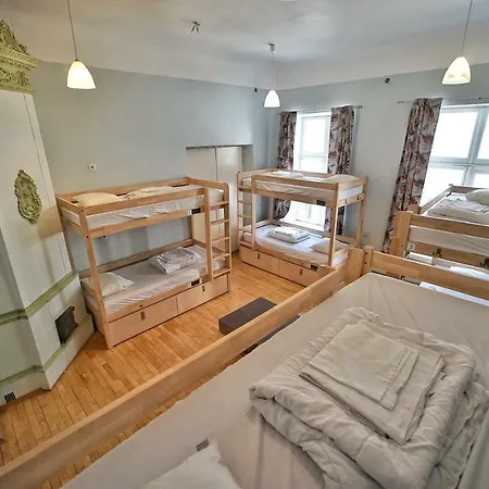 The Monks Bunk & Bar * טאלין